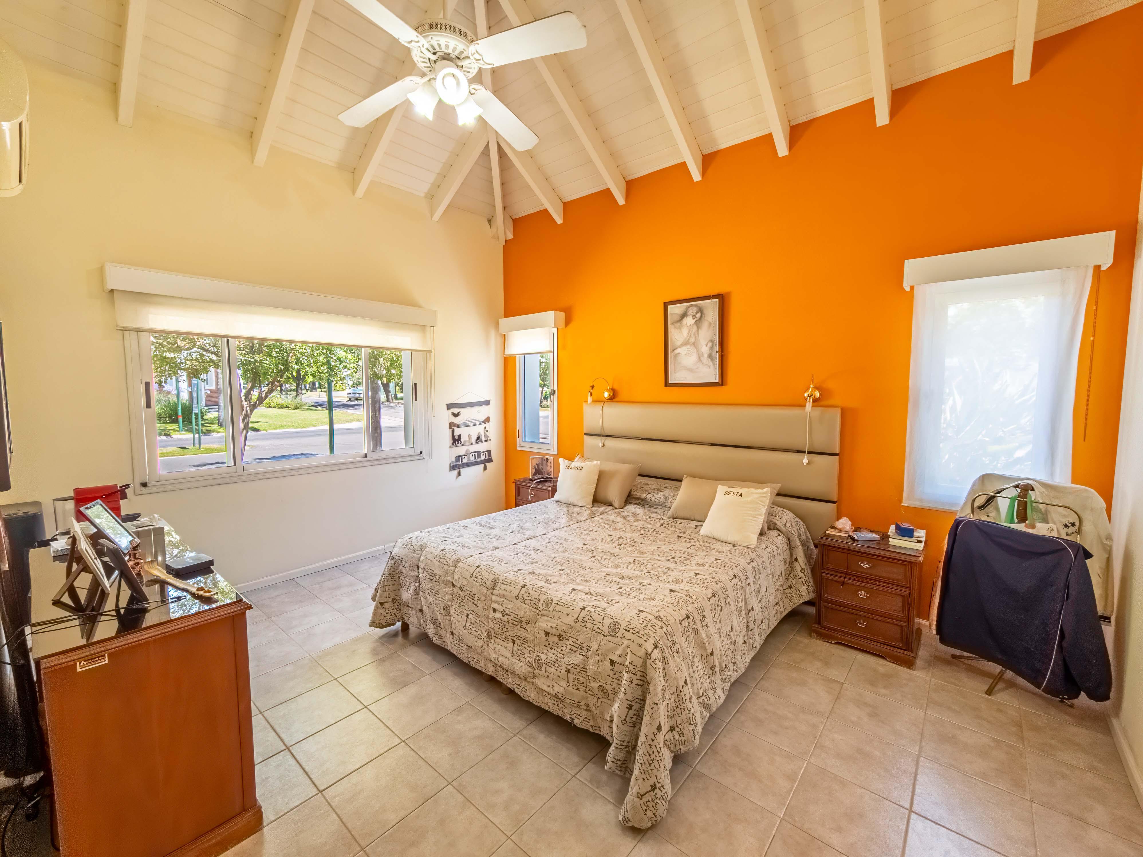 JOYA DE ARQUITECTURA EN COUNTRY JOCKEY CLUB CÓRDOBA  3 Dormitorios, Piscina y Lote Espectacular