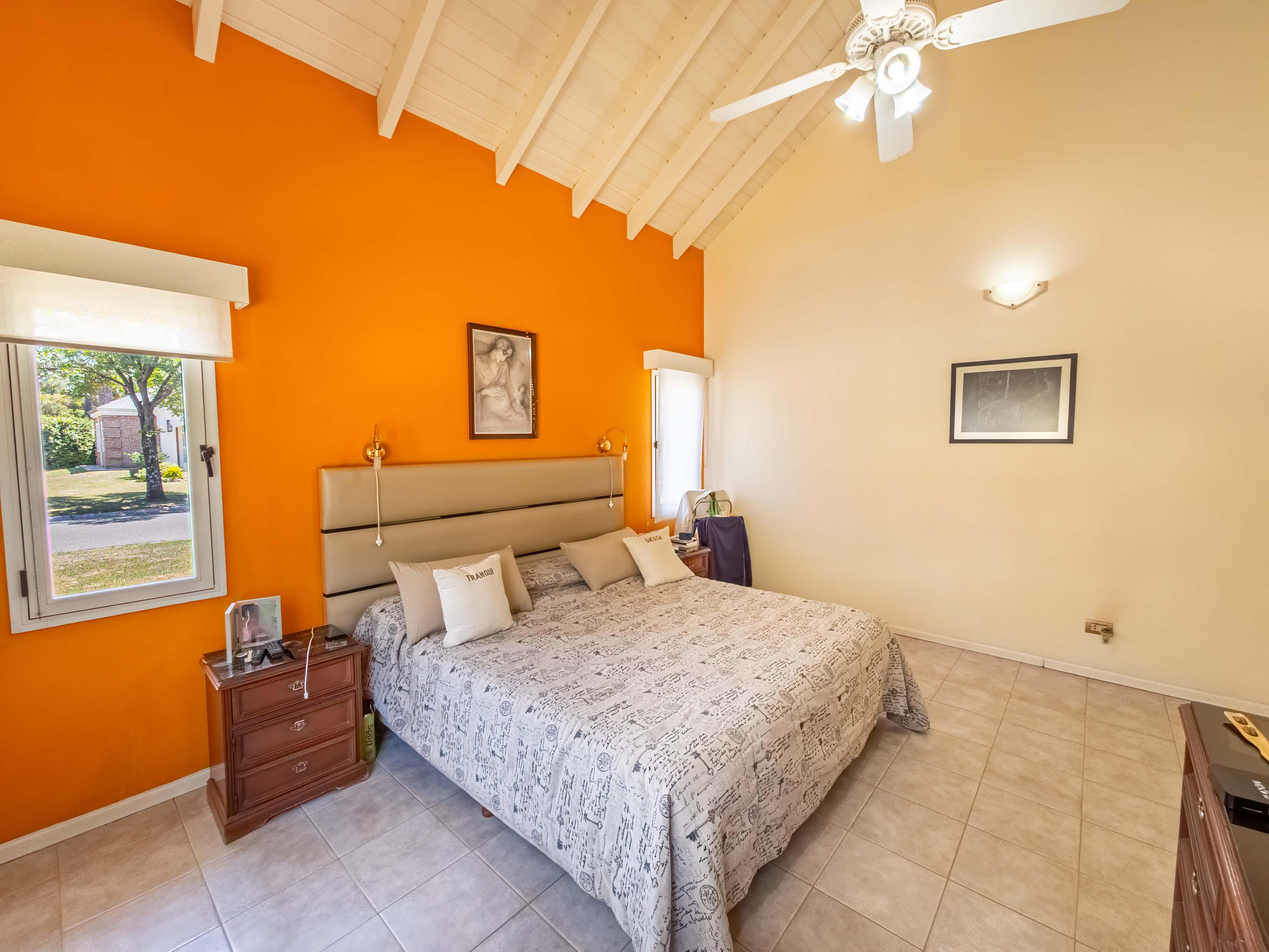 JOYA DE ARQUITECTURA EN COUNTRY JOCKEY CLUB CÓRDOBA  3 Dormitorios, Piscina y Lote Espectacular