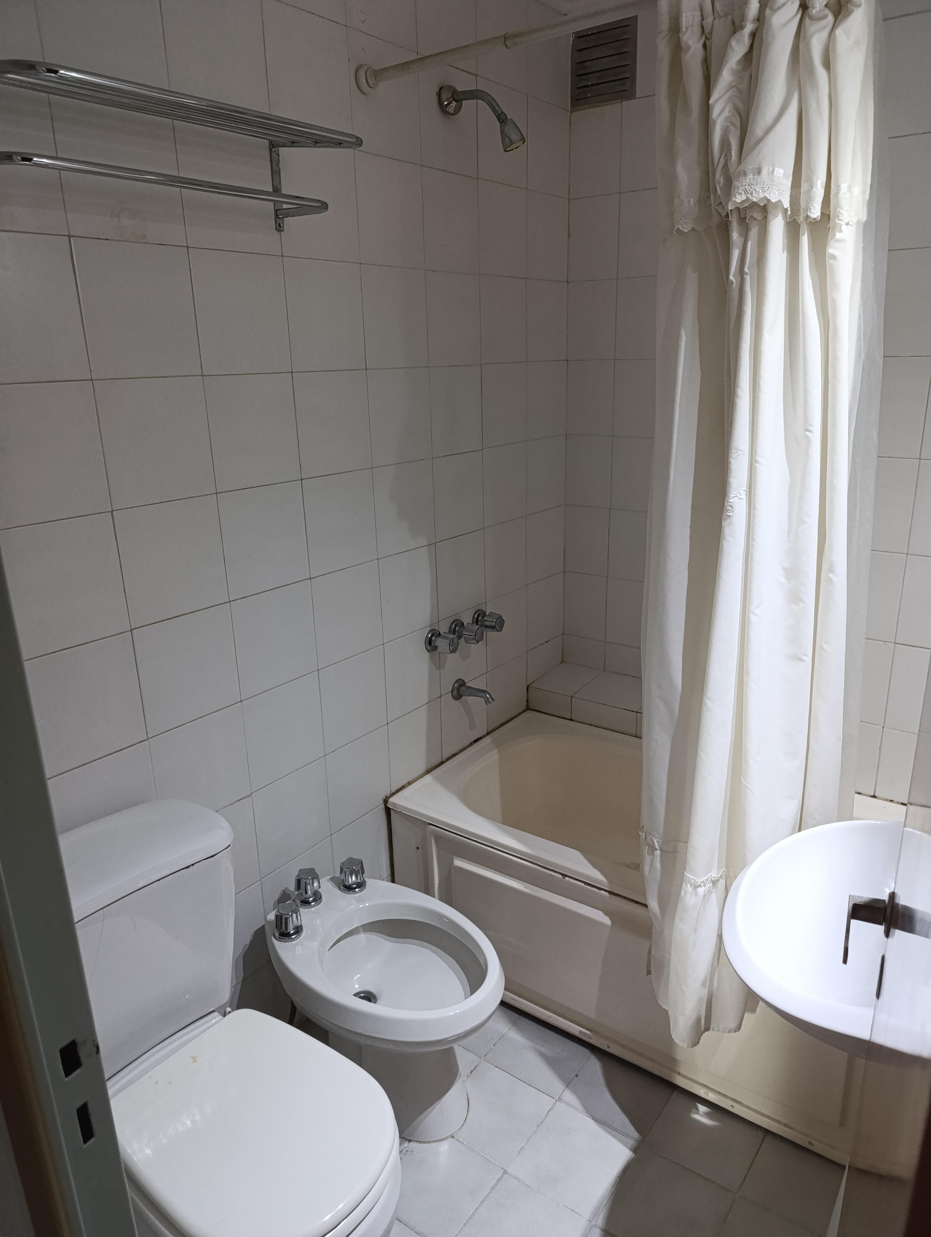 Departamento 1 dorm.  Barrio Centro  42 m  Excelente ubicación cercano al Patio Olmos, Zona tribunales