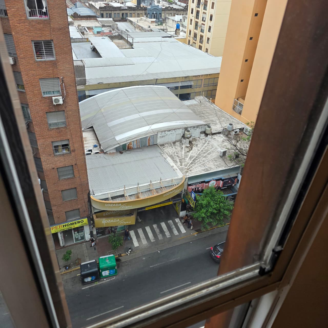 Alquilo Oficina Semi Piso Colon y Cañada