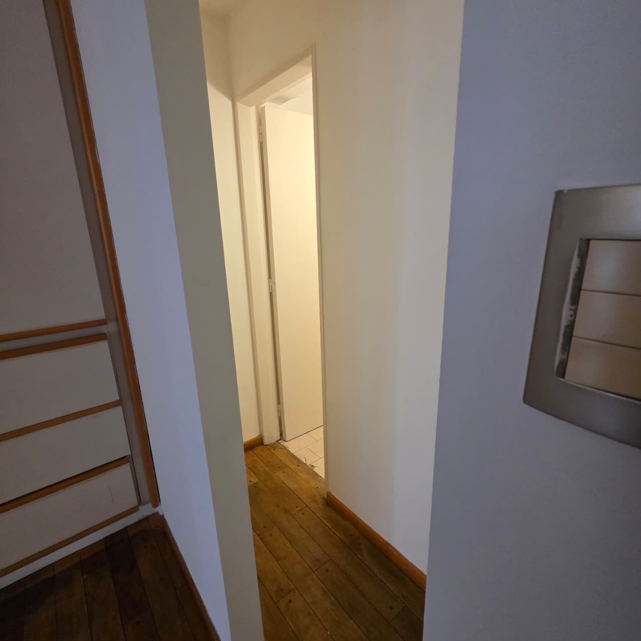 Alquilo Oficina Semi Piso Colon y Cañada