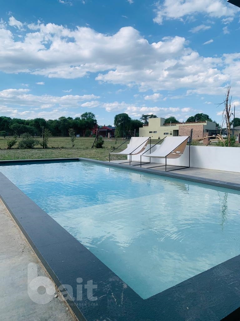 ALQUILO  CASA LOFT  1 DORMITORIO AMOBLADO CON PISICINA BARRIO VALLE DEL GOLF