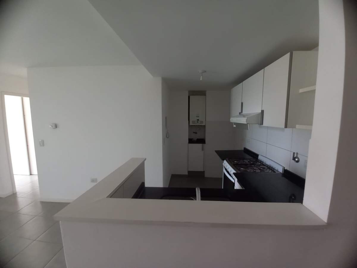 B Gral. Paz . Felix Frias esquina 25 de Mayo .Balcon . Piso alto!