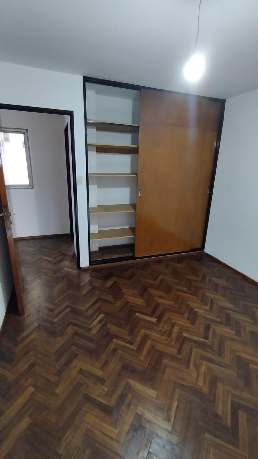 Ideal Estudiantes: 2 Dormitorios en Barrio Centro sobre Bv. Illia, a metros de Nueva Córdoba.