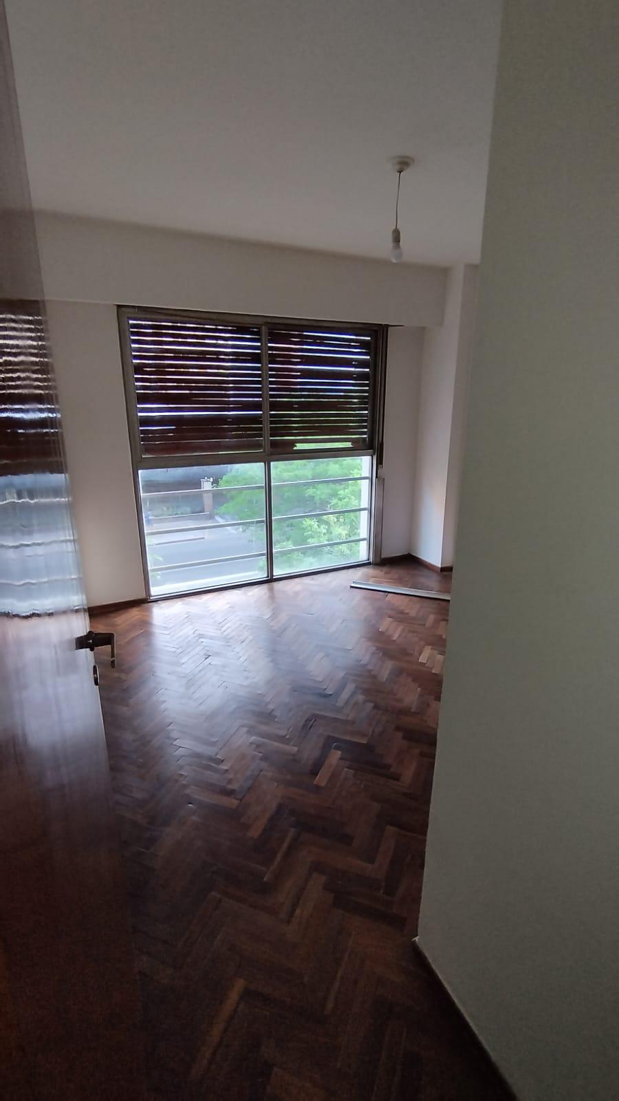 Ideal Estudiantes: 2 Dormitorios en Barrio Centro sobre Bv. Illia, a metros de Nueva Córdoba.