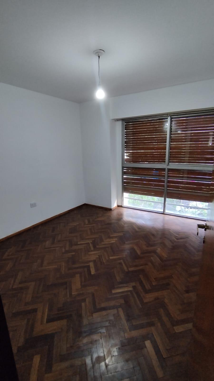 Ideal Estudiantes: 2 Dormitorios en Barrio Centro sobre Bv. Illia, a metros de Nueva Córdoba.