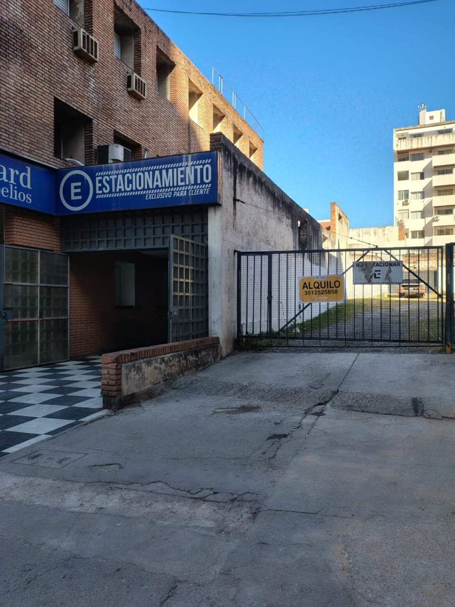 ALQUILER COCHERAS SOBRE BV SAN JUAN ZONA TRIBUNALES