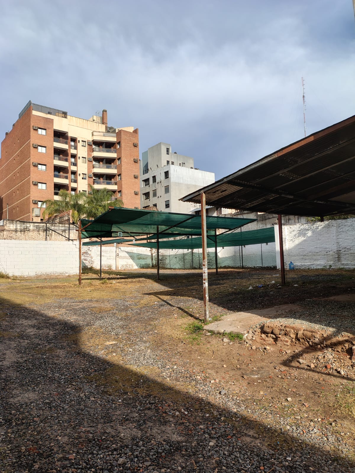 ALQUILER COCHERAS SOBRE BV SAN JUAN ZONA TRIBUNALES