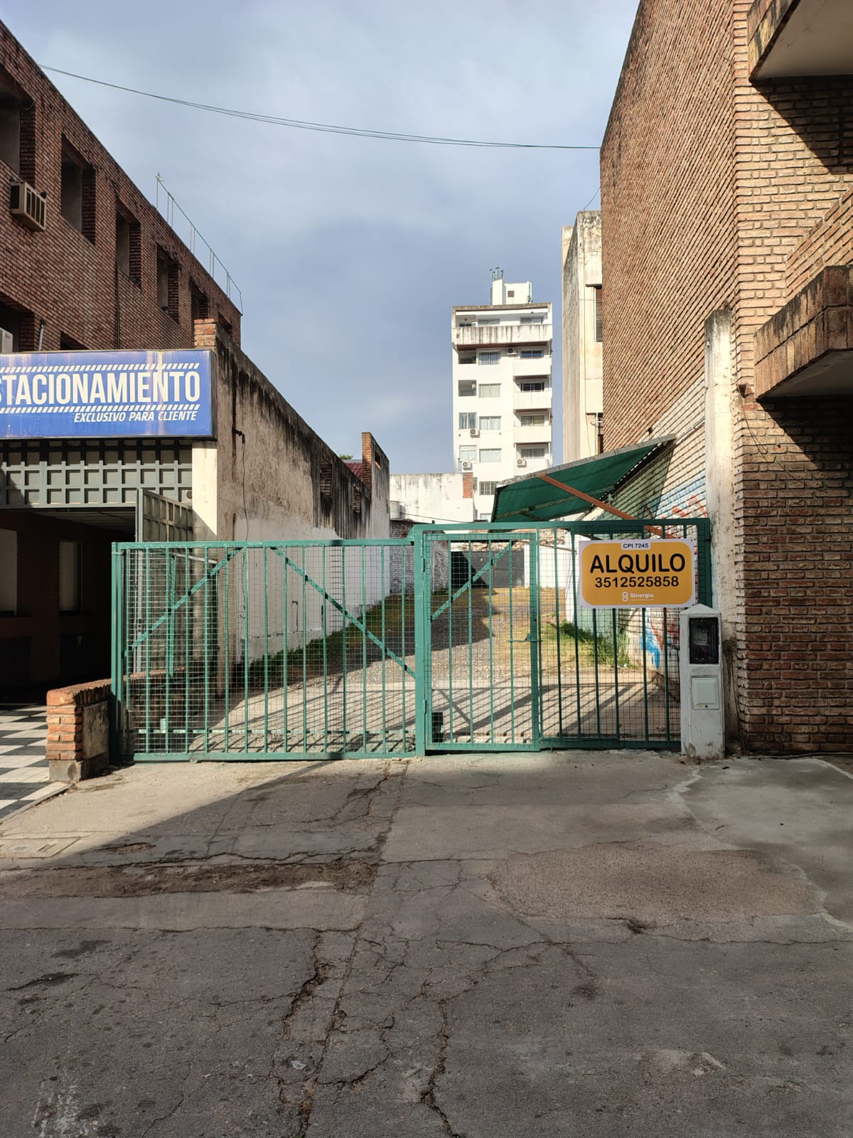 ALQUILER COCHERAS SOBRE BV SAN JUAN ZONA TRIBUNALES