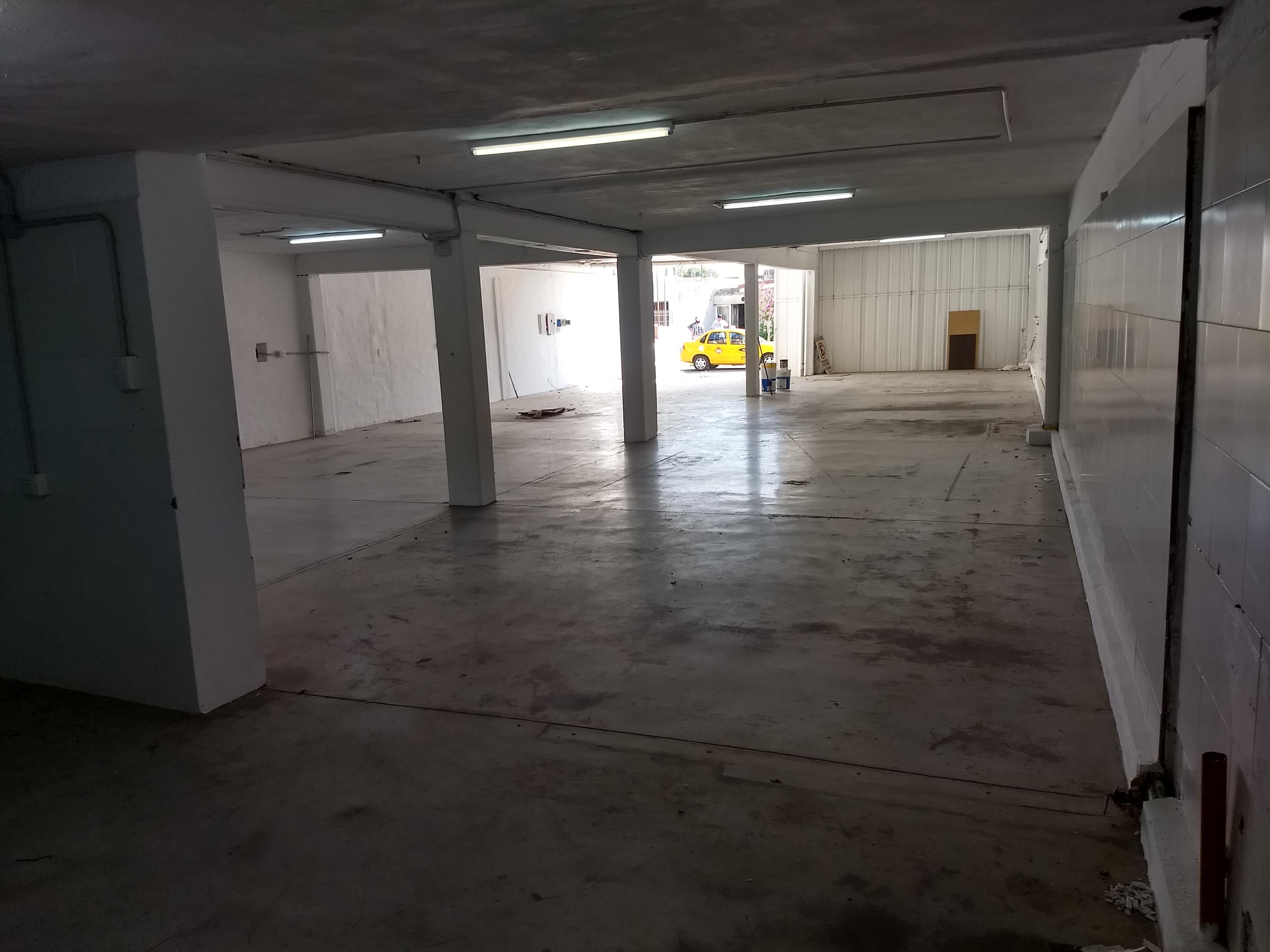 B ESCOBAR - GALPON  DEPOSITO - IMPECABLE!..