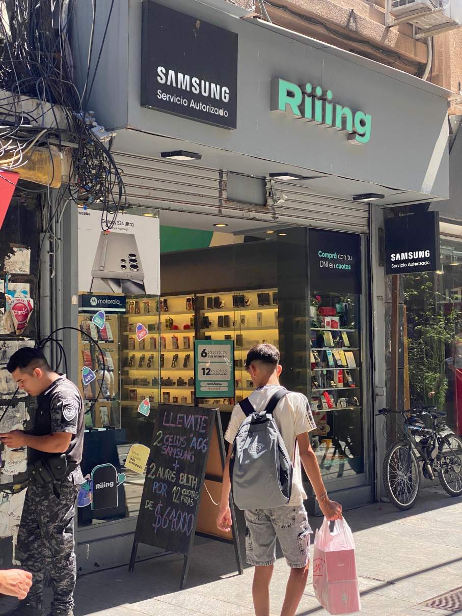 Vidriera En Plena 9 De Julio