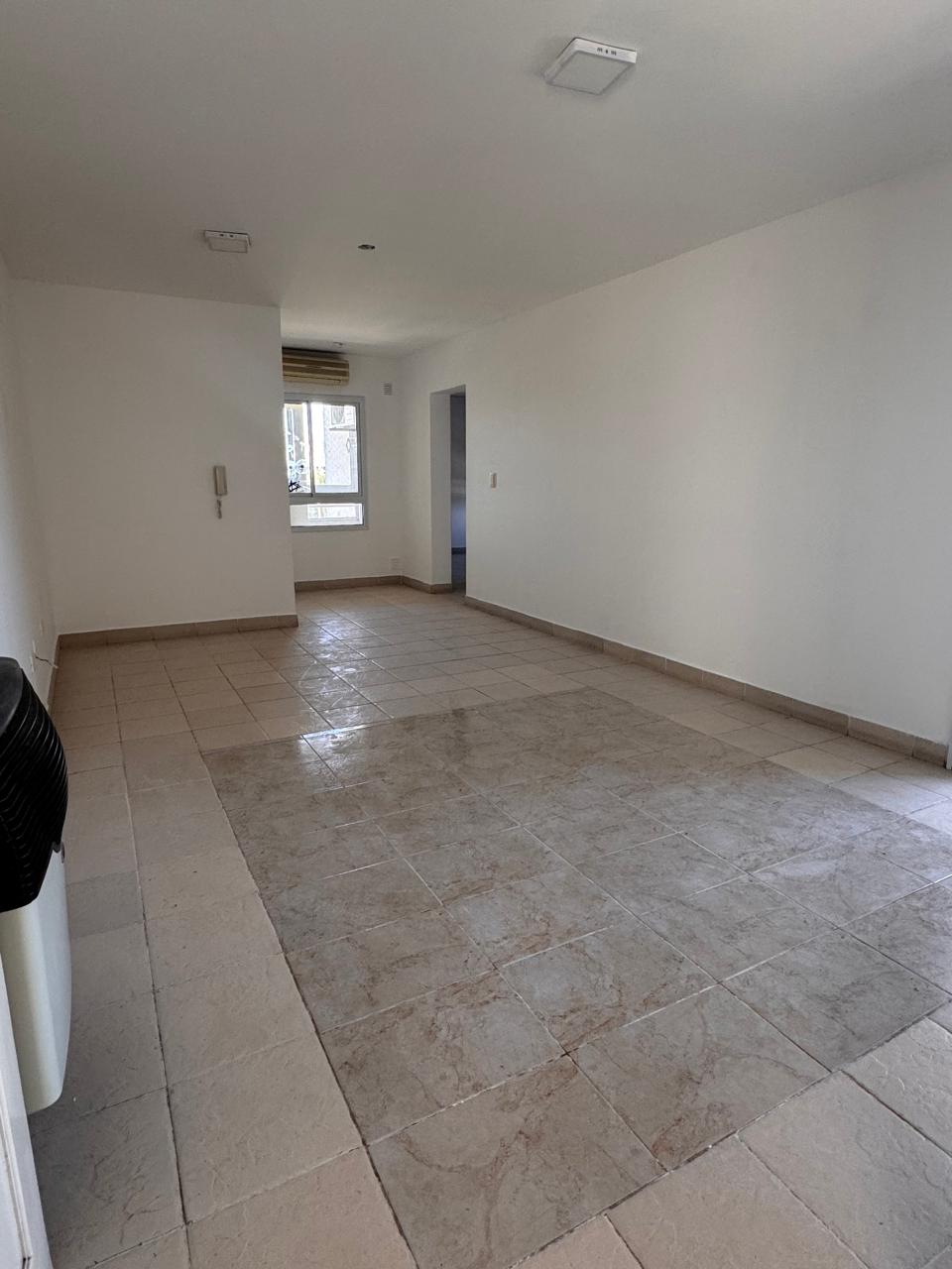 Depto 2 habitaciones con cochera