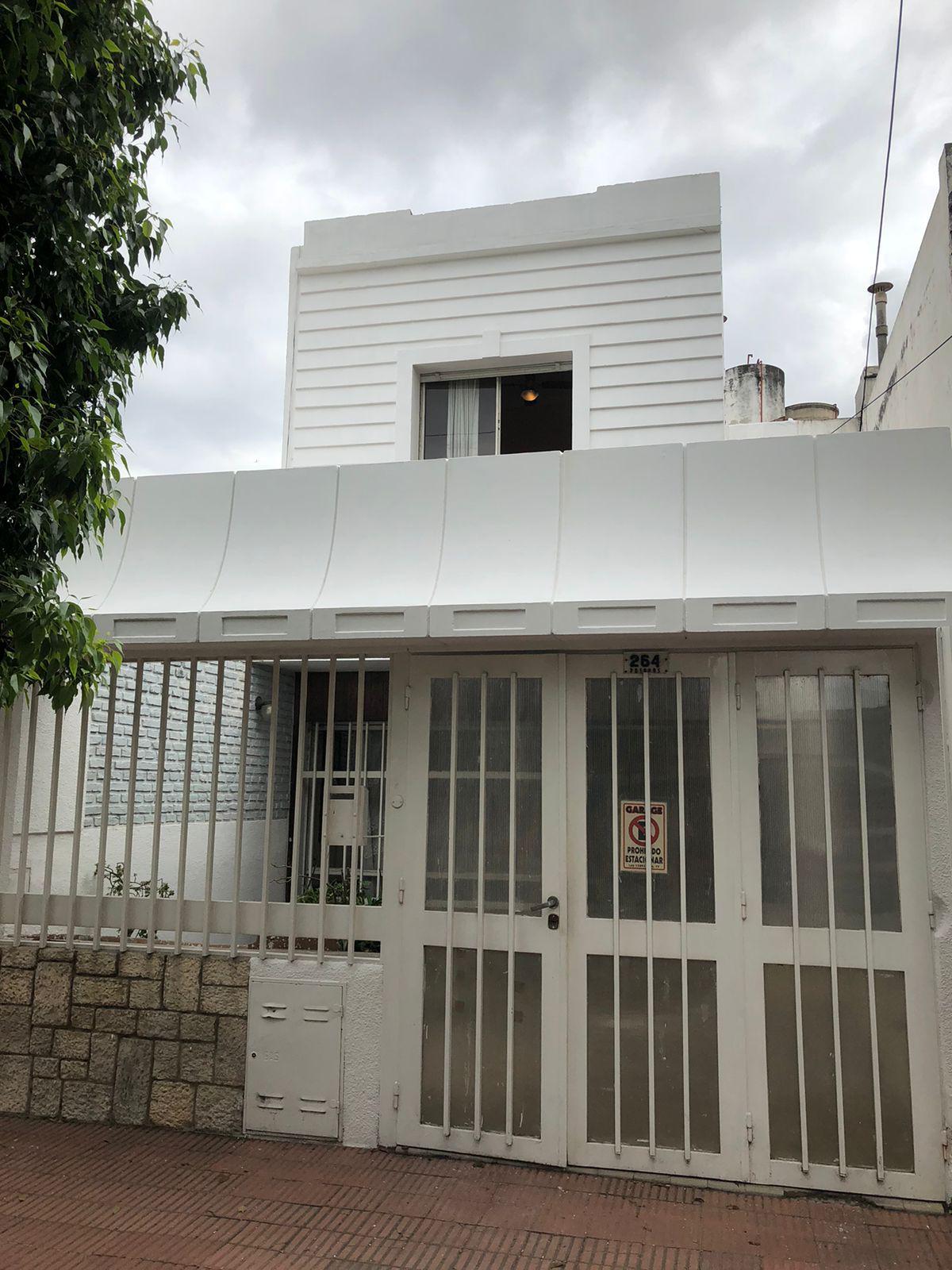 JUNIORS - POSADAS 200- CASA EN ALQUILER 3 DORMITORIOS