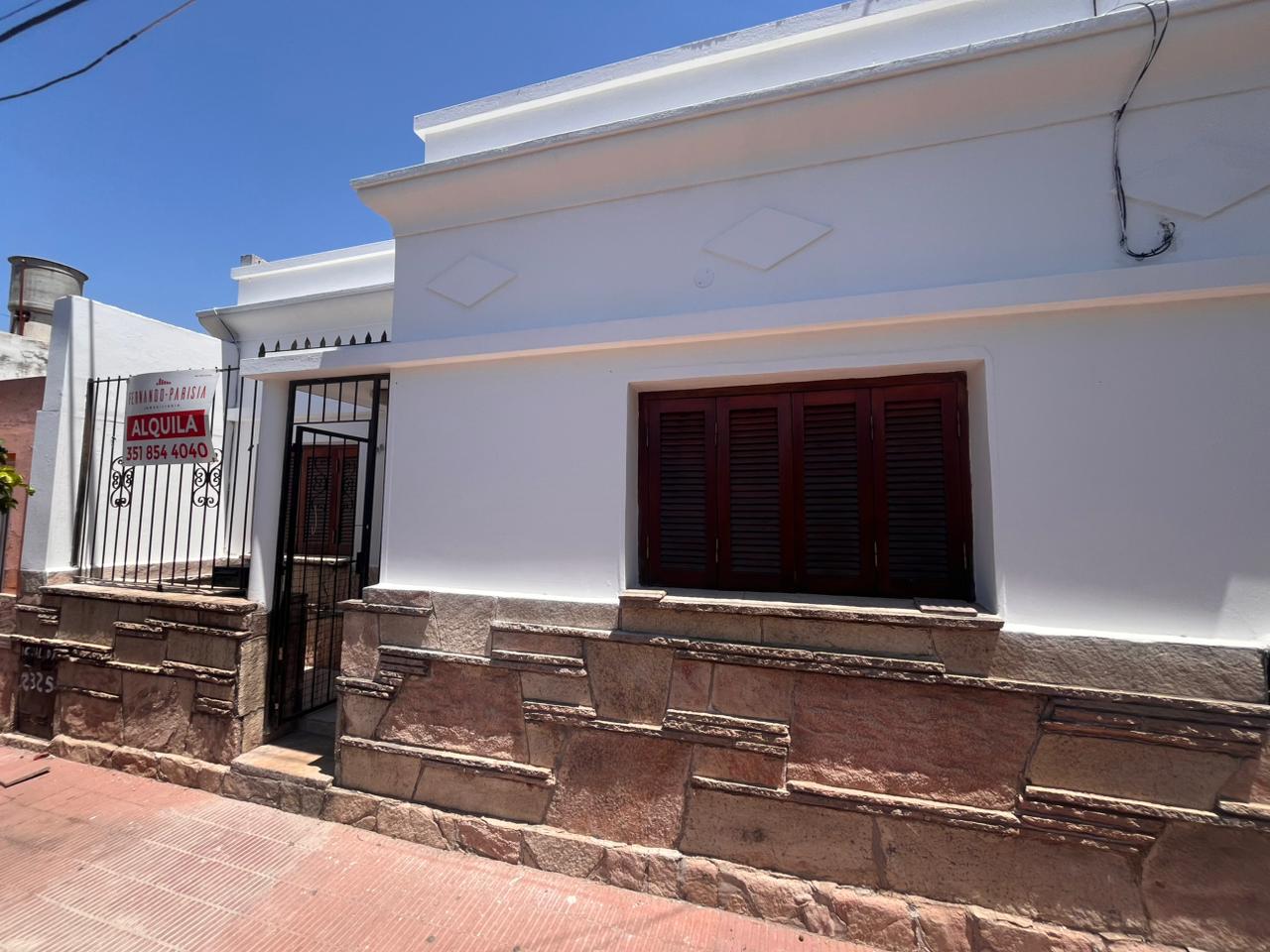 ALQUILER CASA 3 Dormitorios Patio Alberdi