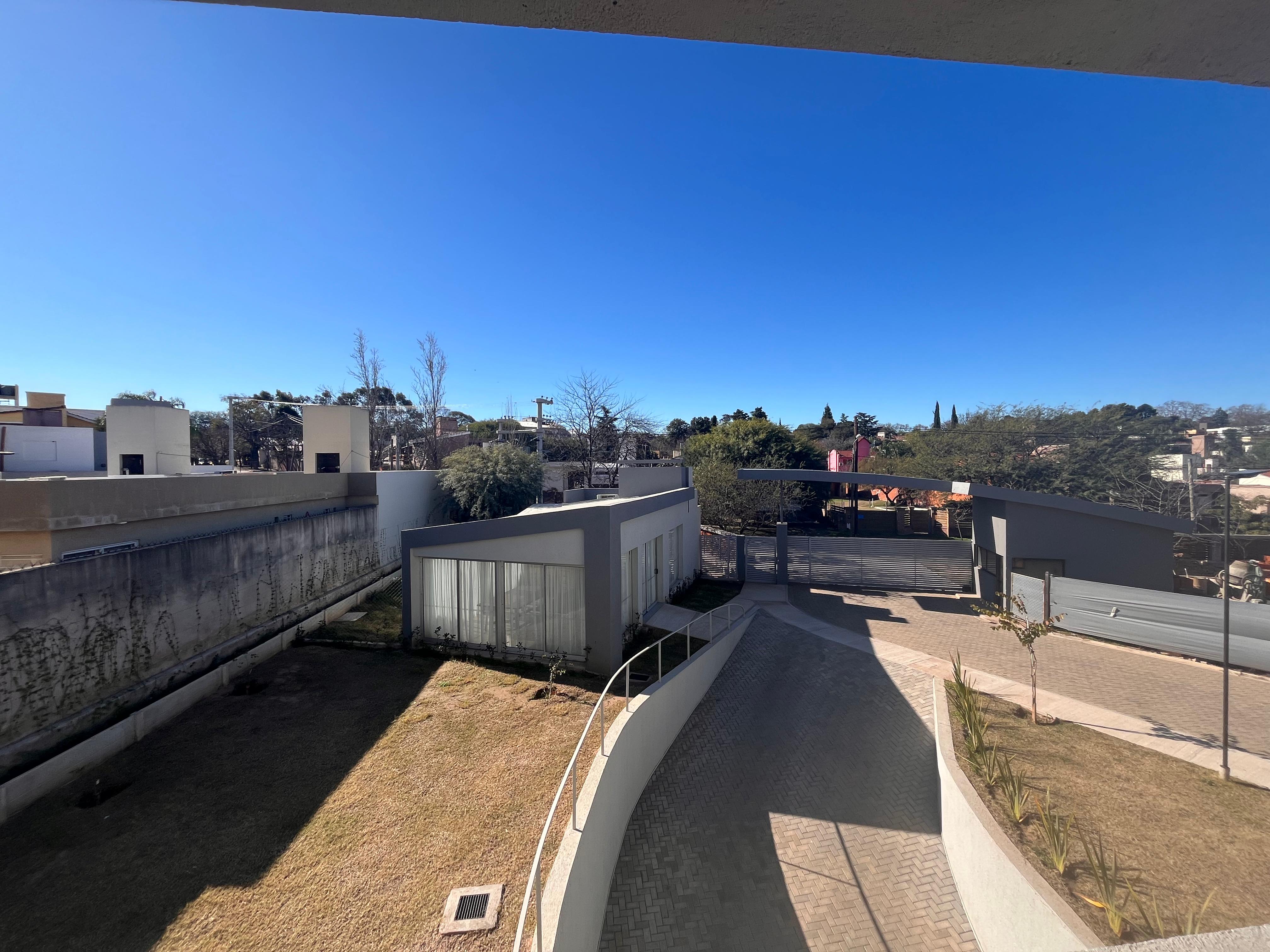 ALQUILER Depto 2 Dormitorios Cochera Housing ESTRENAR