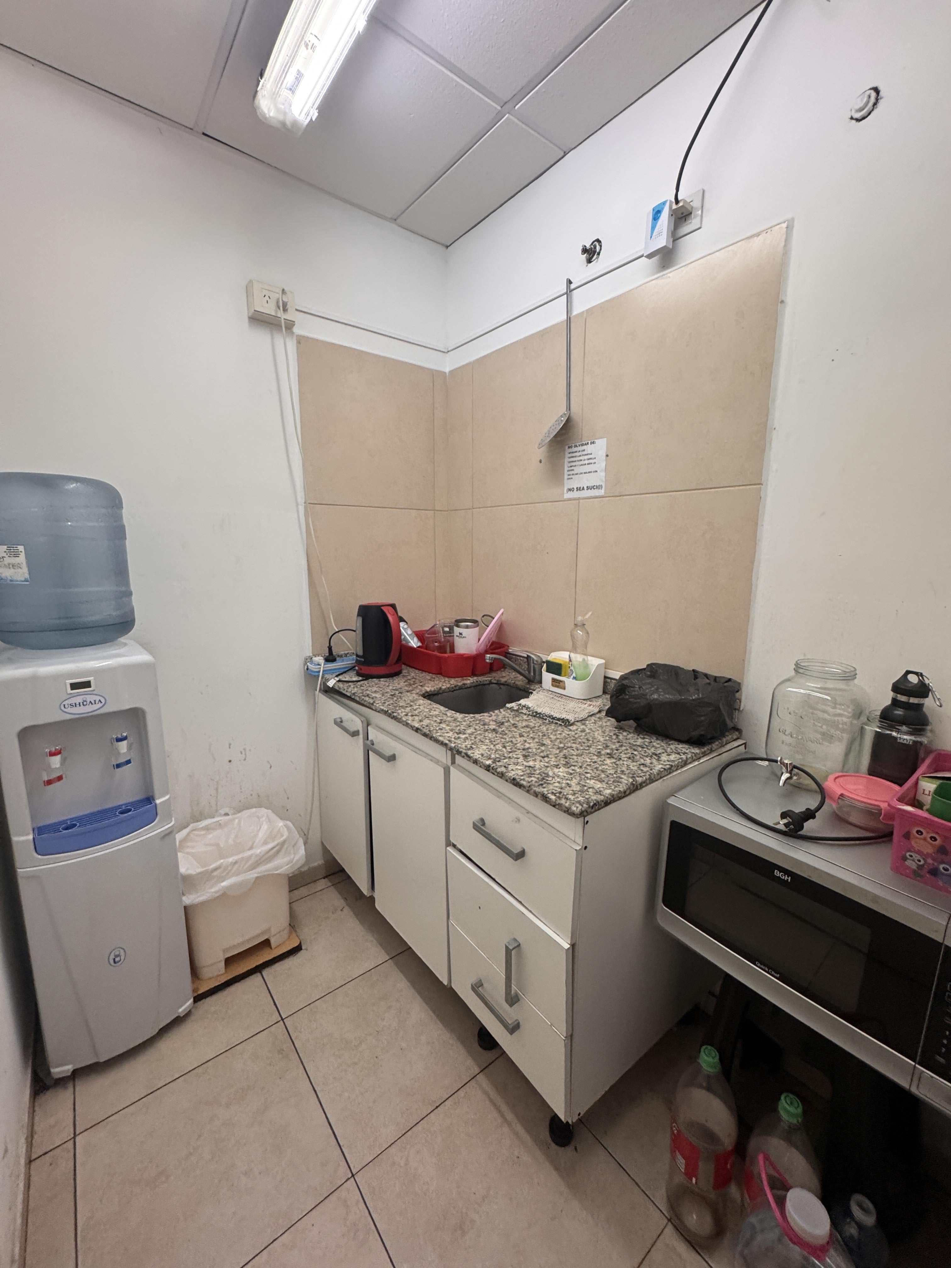 8 Metros De Vidriera En San Martín