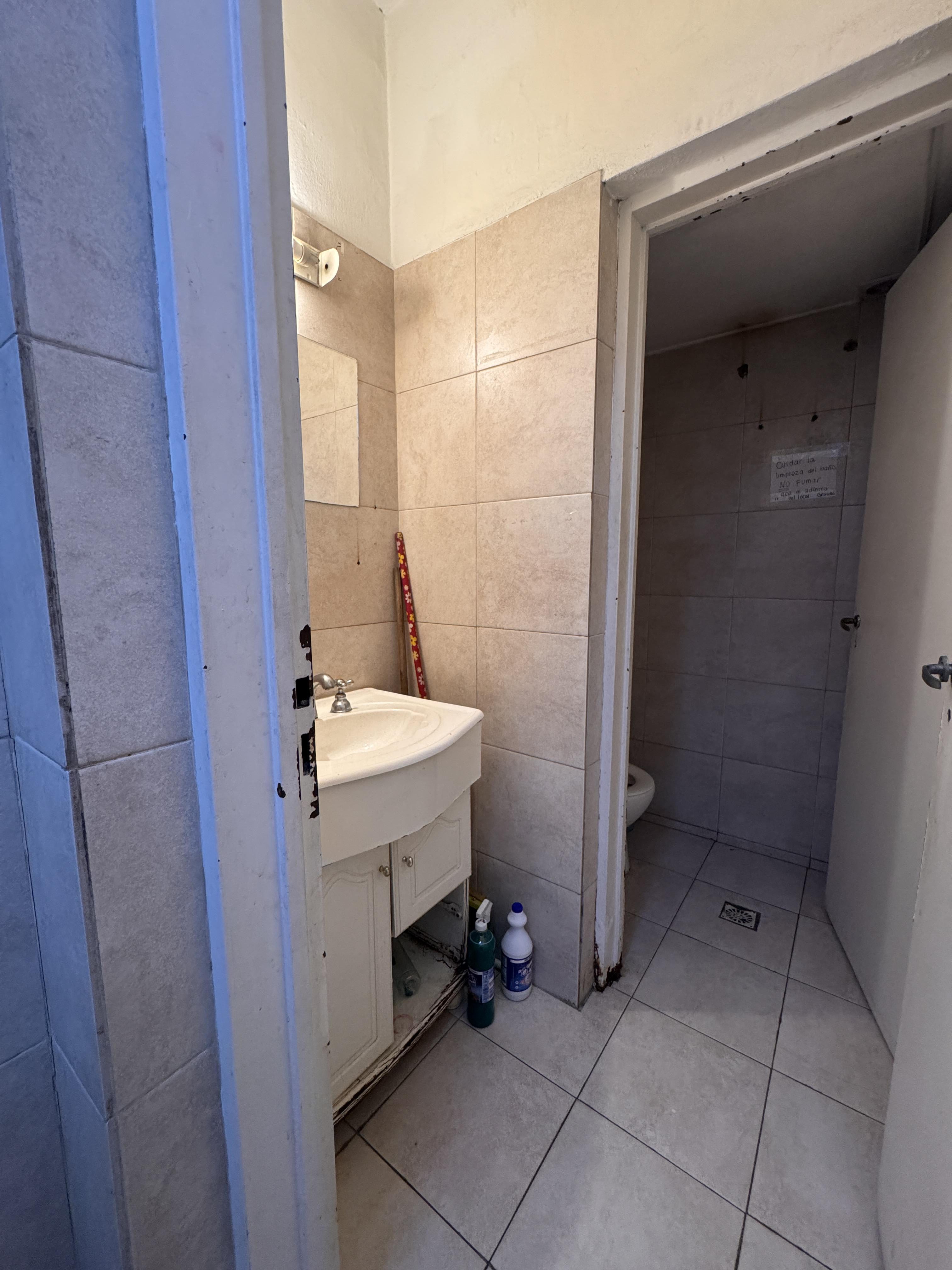 8 Metros De Vidriera En San Martín