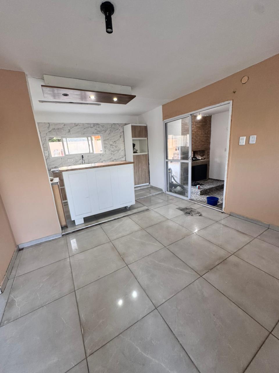 GMLPROPIEDADES ALQUILA CASA EN B VALLE ALEGRE