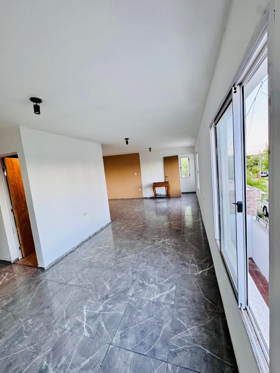 GMLPROPIEDADES ALQUILA CASA EN B VALLE ALEGRE