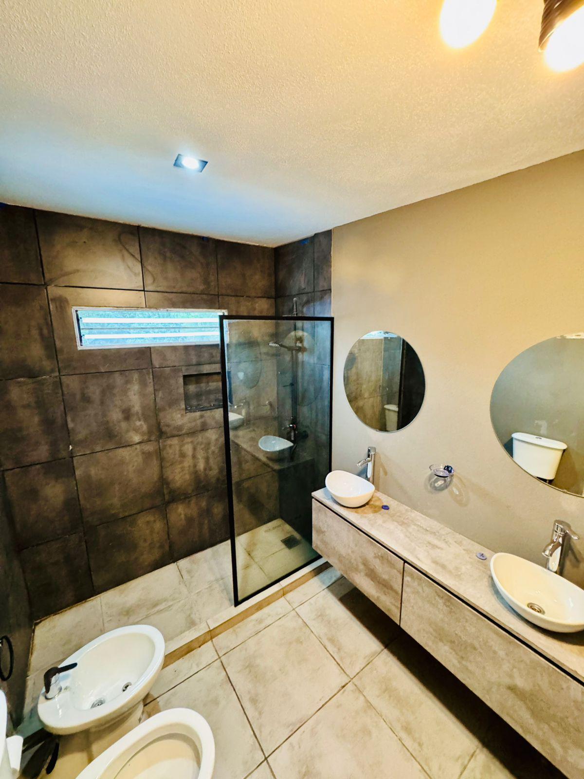 GMLPROPIEDADES ALQUILA CASA EN B VALLE ALEGRE