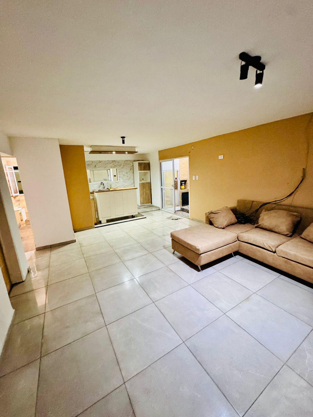 GMLPROPIEDADES ALQUILA CASA EN B VALLE ALEGRE