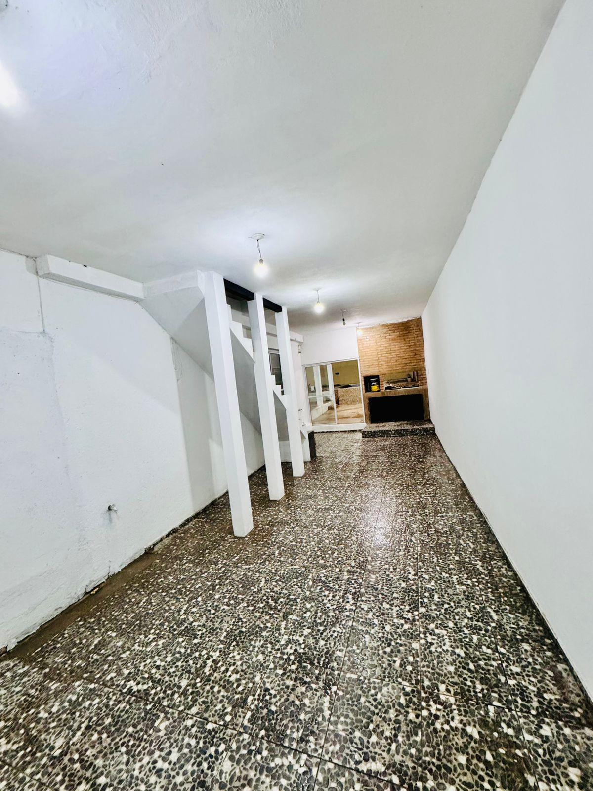 GMLPROPIEDADES ALQUILA CASA EN B VALLE ALEGRE