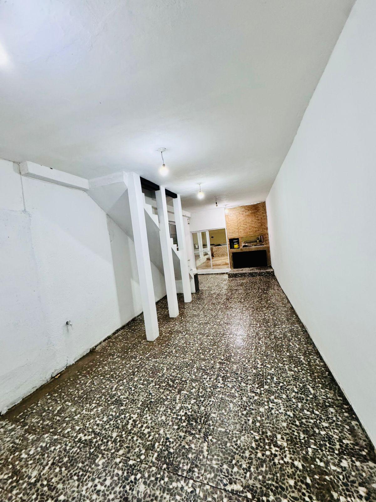 GMLPROPIEDADES ALQUILA CASA EN B VALLE ALEGRE