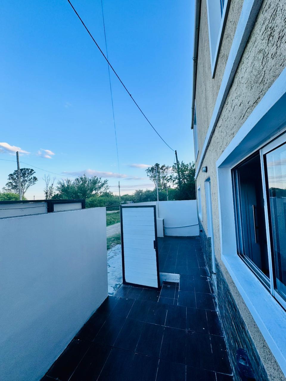 GMLPROPIEDADES ALQUILA CASA EN B VALLE ALEGRE