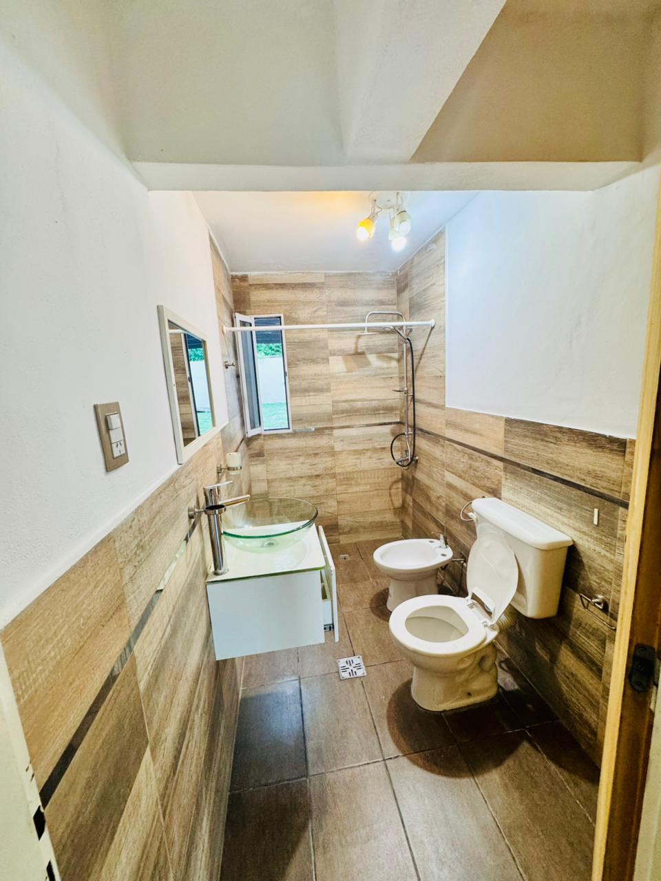 GMLPROPIEDADES ALQUILA CASA EN B VALLE ALEGRE