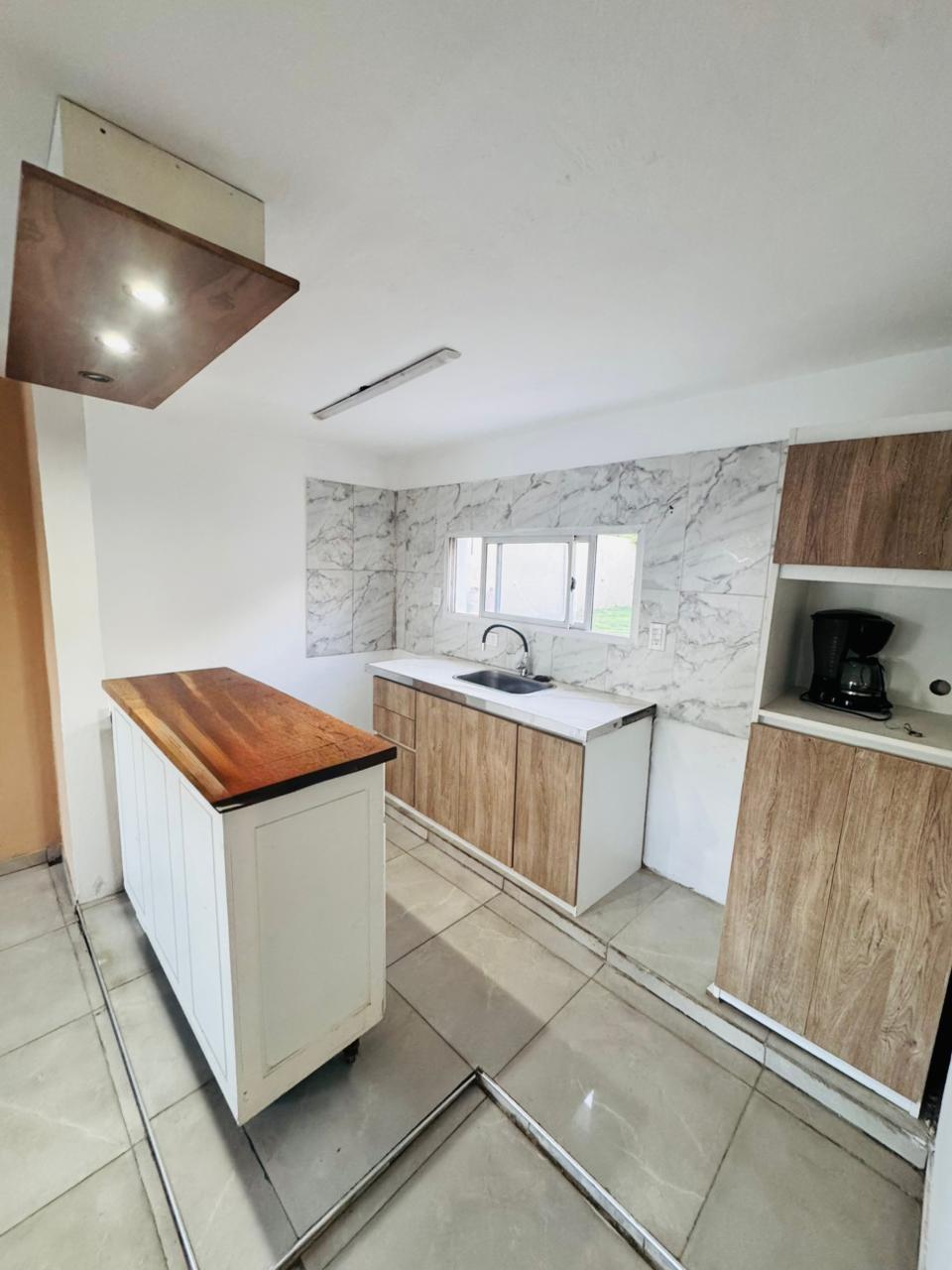 GMLPROPIEDADES ALQUILA CASA EN B VALLE ALEGRE