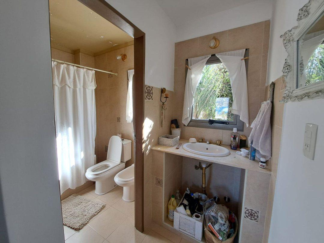 Casa de categoria en venta en Villa Lago Azul con Bajada al Lago