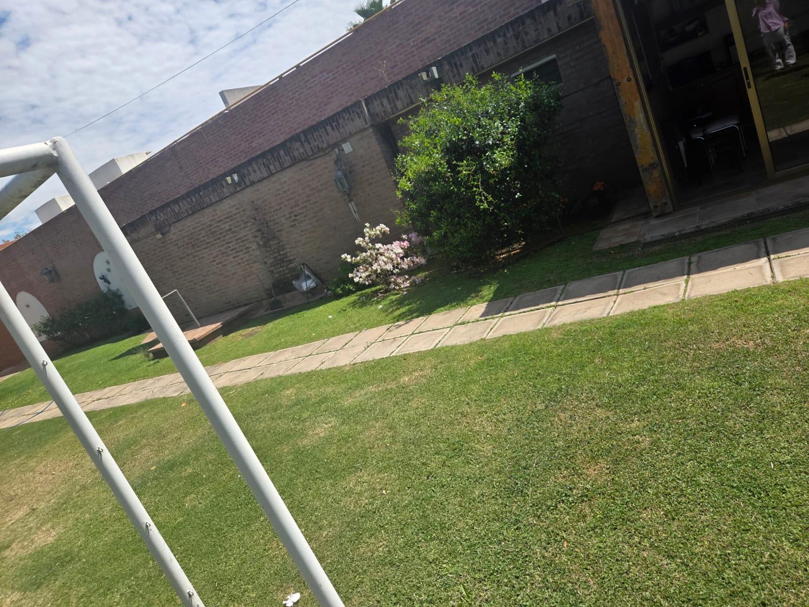 ALQUILER CERRO DE LAS ROSAS PARA VIVIENDA E IDEAL PARA USO COMERCIAL