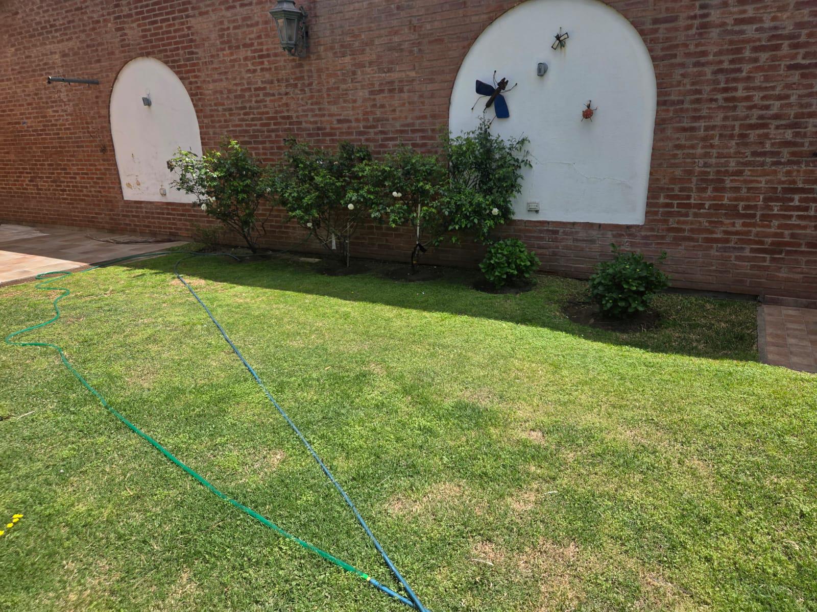 ALQUILER CERRO DE LAS ROSAS PARA VIVIENDA E IDEAL PARA USO COMERCIAL