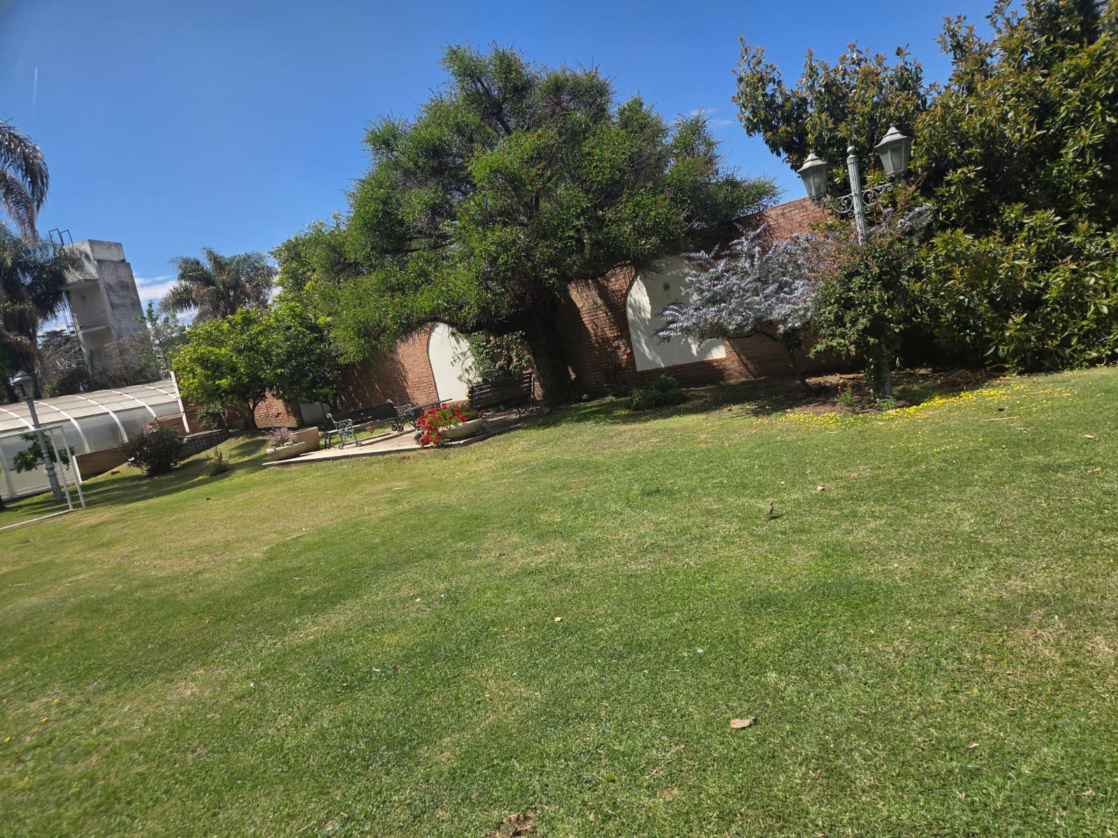 ALQUILER CERRO DE LAS ROSAS PARA VIVIENDA E IDEAL PARA USO COMERCIAL