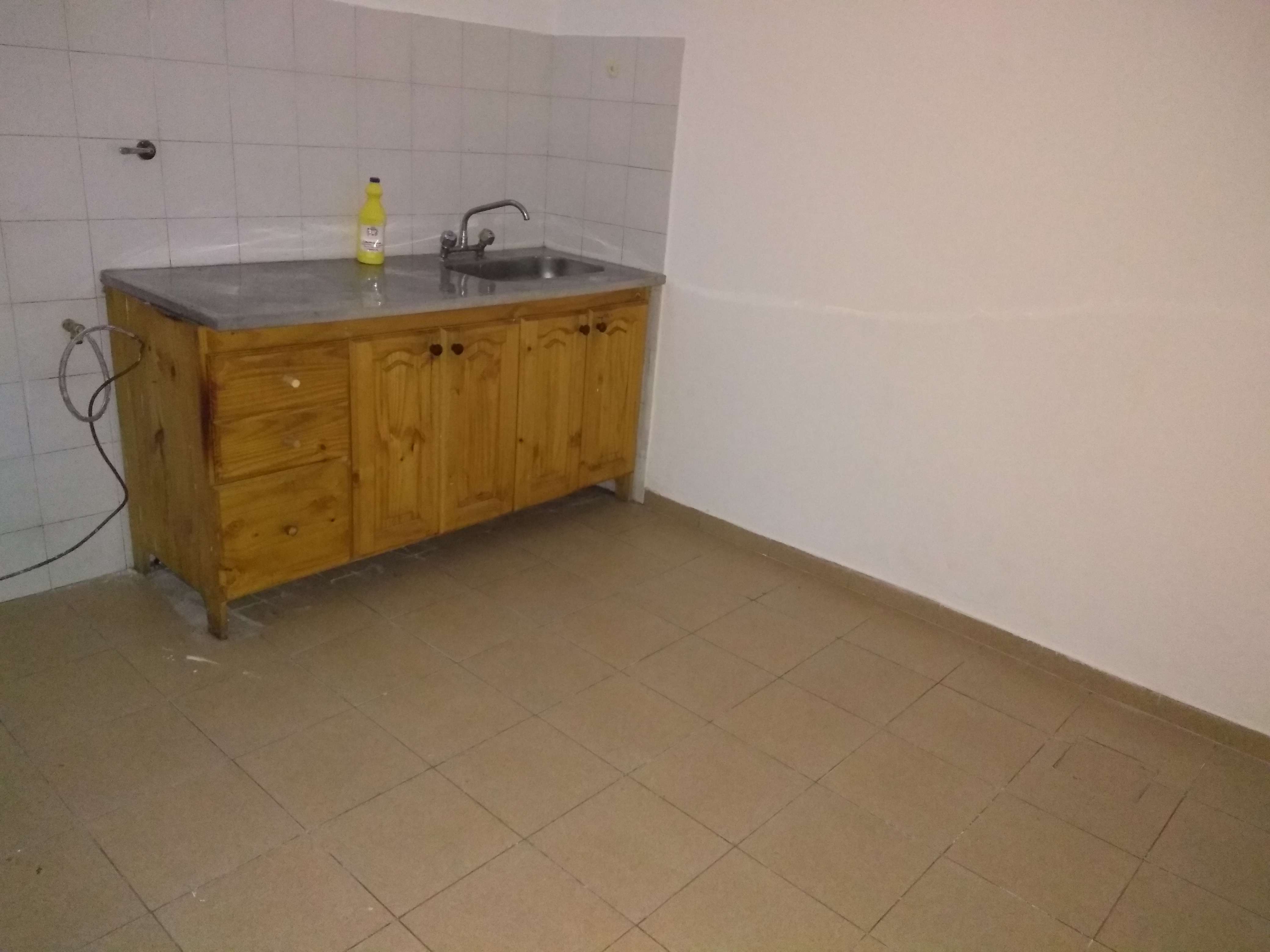 VILLA CABRERA - ARGAÑARAS 1786 - CASA 2 DORMITORIOS EN ALQUILER