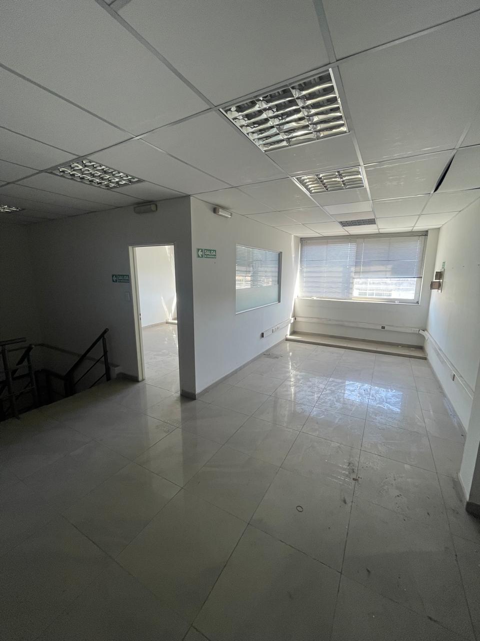 ¡OPORTUNIDAD ÚNICA! ALQUILAMOS  Ex Supermercado de 640m en Pleno Centro y Mercado Norte