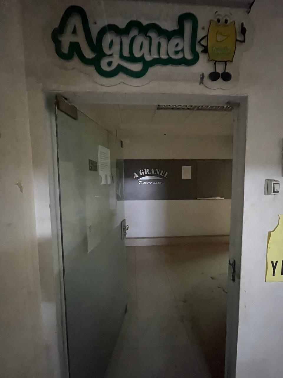 ¡OPORTUNIDAD ÚNICA! ALQUILAMOS  Ex Supermercado de 640m en Pleno Centro y Mercado Norte