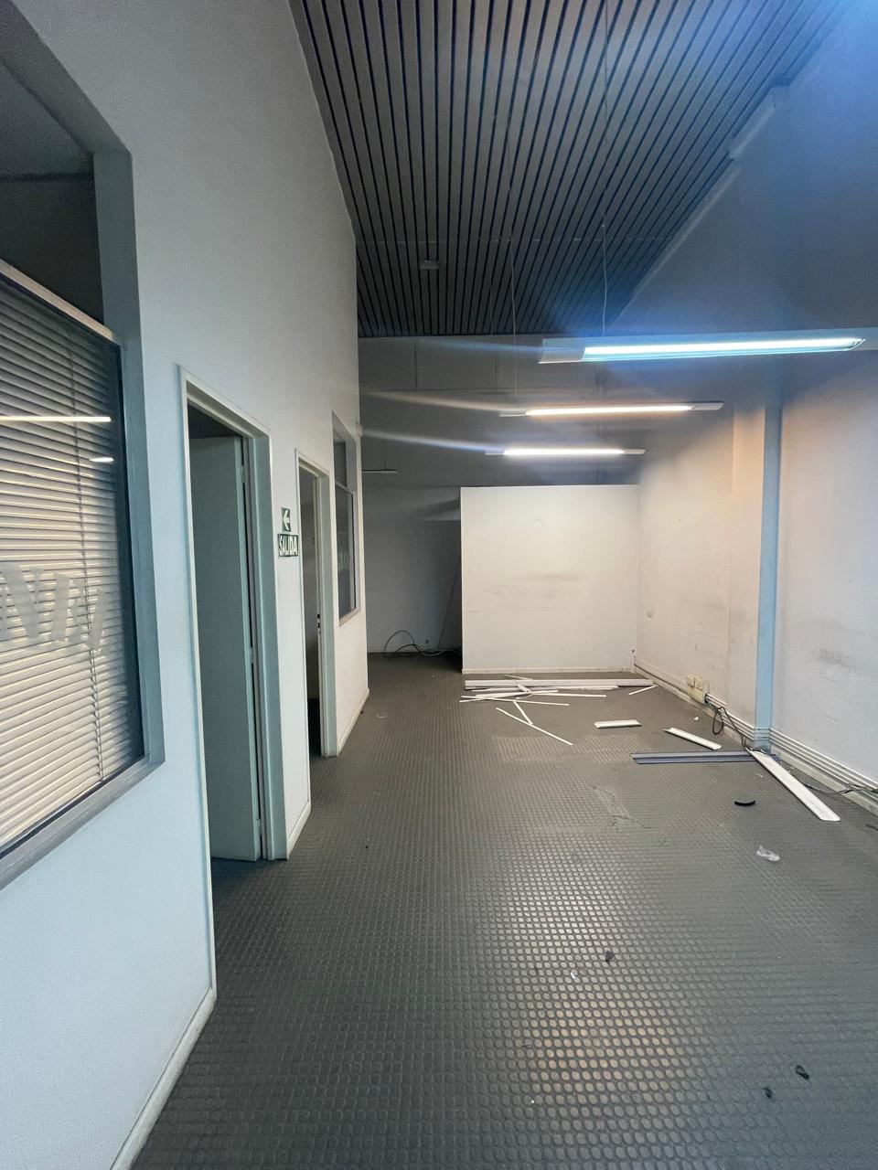 ¡OPORTUNIDAD ÚNICA! ALQUILAMOS  Ex Supermercado de 640m en Pleno Centro y Mercado Norte