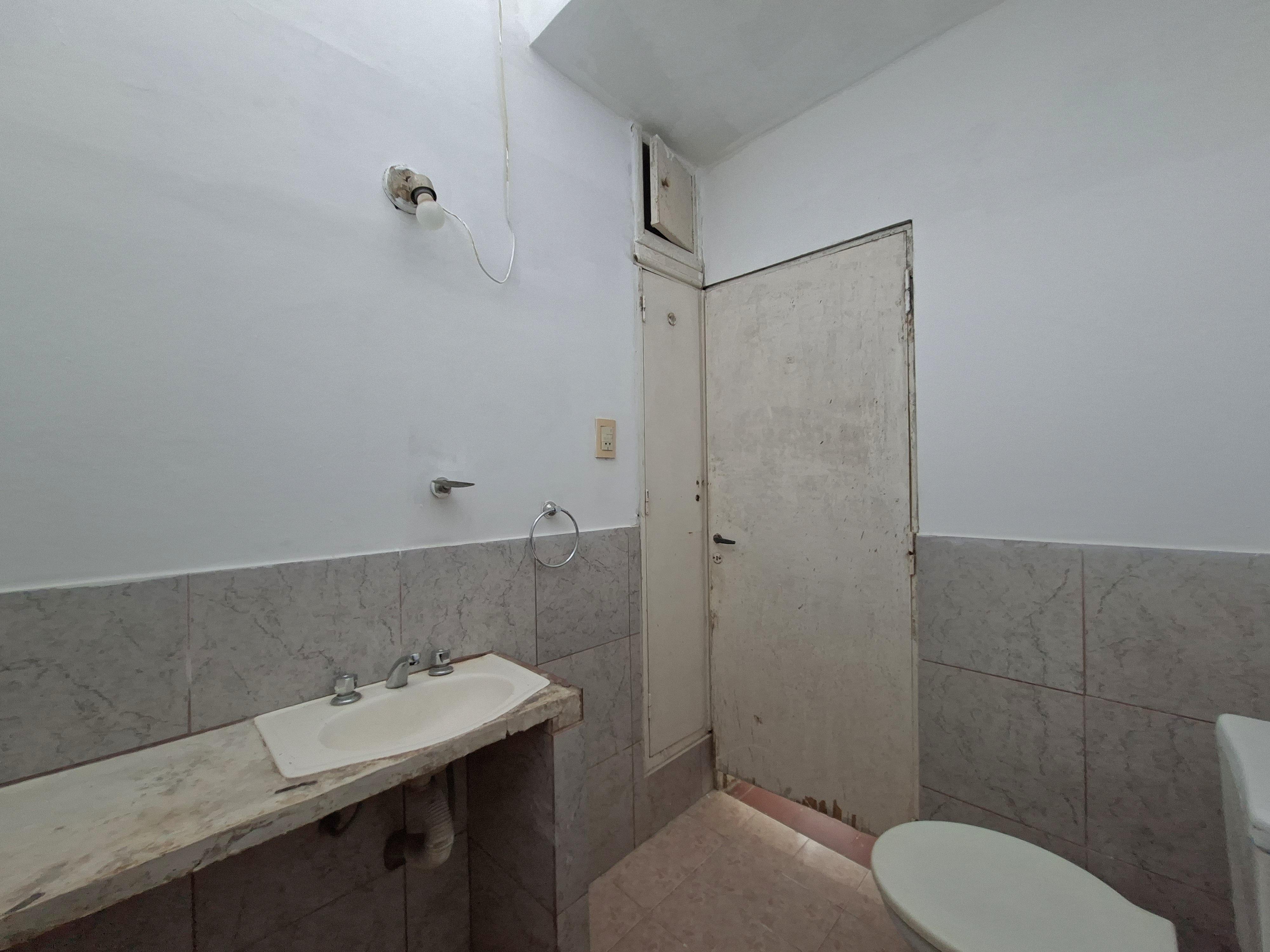 ALQUILER CASA DOS DORMITORIOS BARRIO JARDÍN