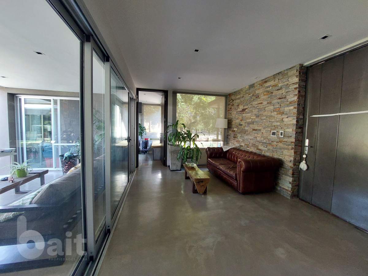 Alquiler casa totalmente amoblada en Santina NOrte 3 dormitorios con pieta y 4 baños