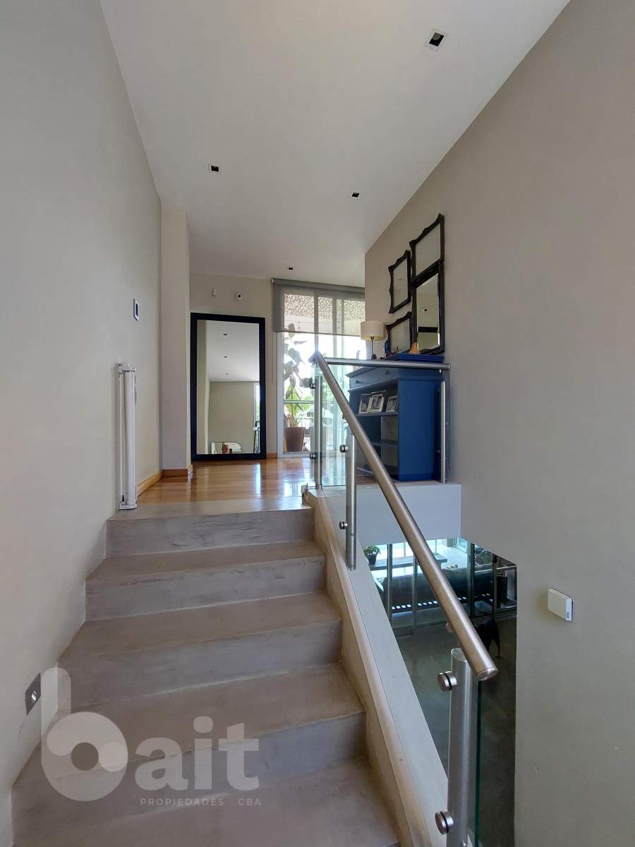 Alquiler casa totalmente amoblada en Santina NOrte 3 dormitorios con pieta y 4 baños