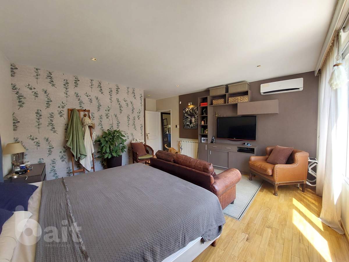 Alquiler casa totalmente amoblada en Santina NOrte 3 dormitorios con pieta y 4 baños