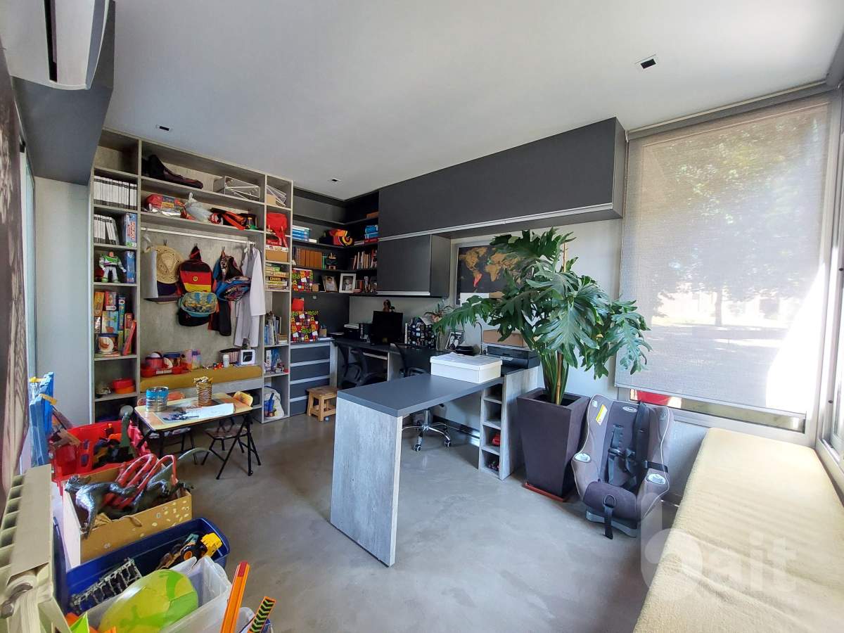 Alquiler casa totalmente amoblada en Santina NOrte 3 dormitorios con pieta y 4 baños