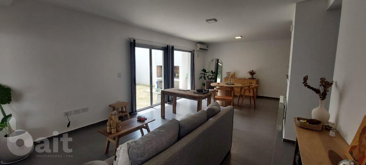 Venta duplex 3 dormitorios, con amenities en Cuesta Colorada