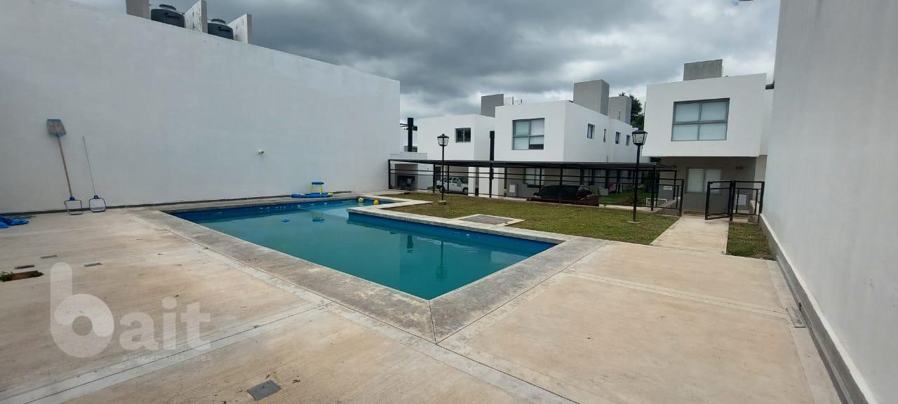 Venta duplex 3 dormitorios, con amenities en Cuesta Colorada