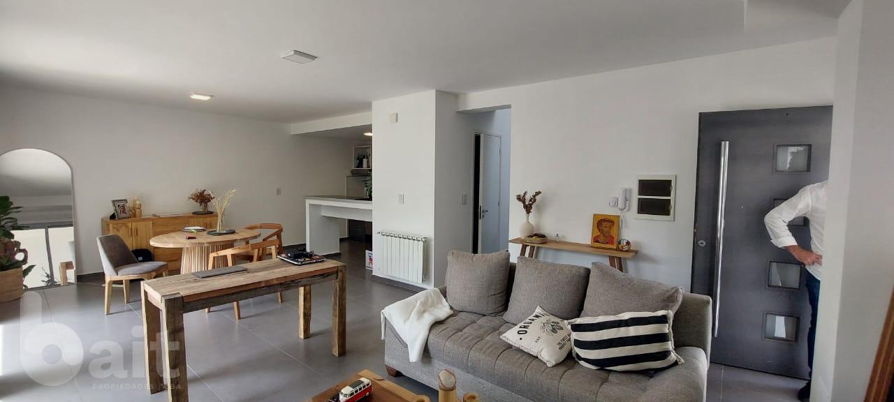 Venta duplex 3 dormitorios, con amenities en Cuesta Colorada