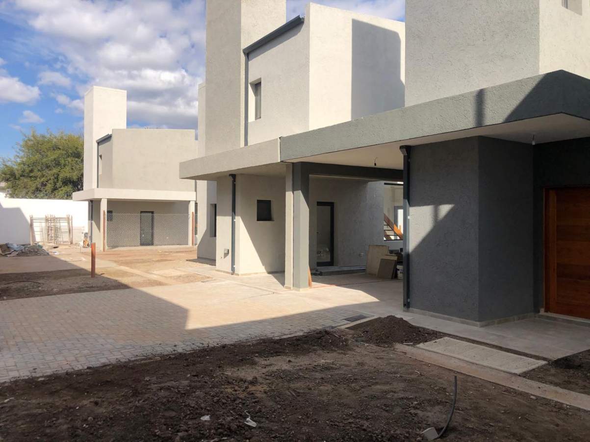 No disponible DUPLEX EN ALQUILER VILLA ALLENDE COMPLEJO MENDOZA GREEN TOWN- PH3