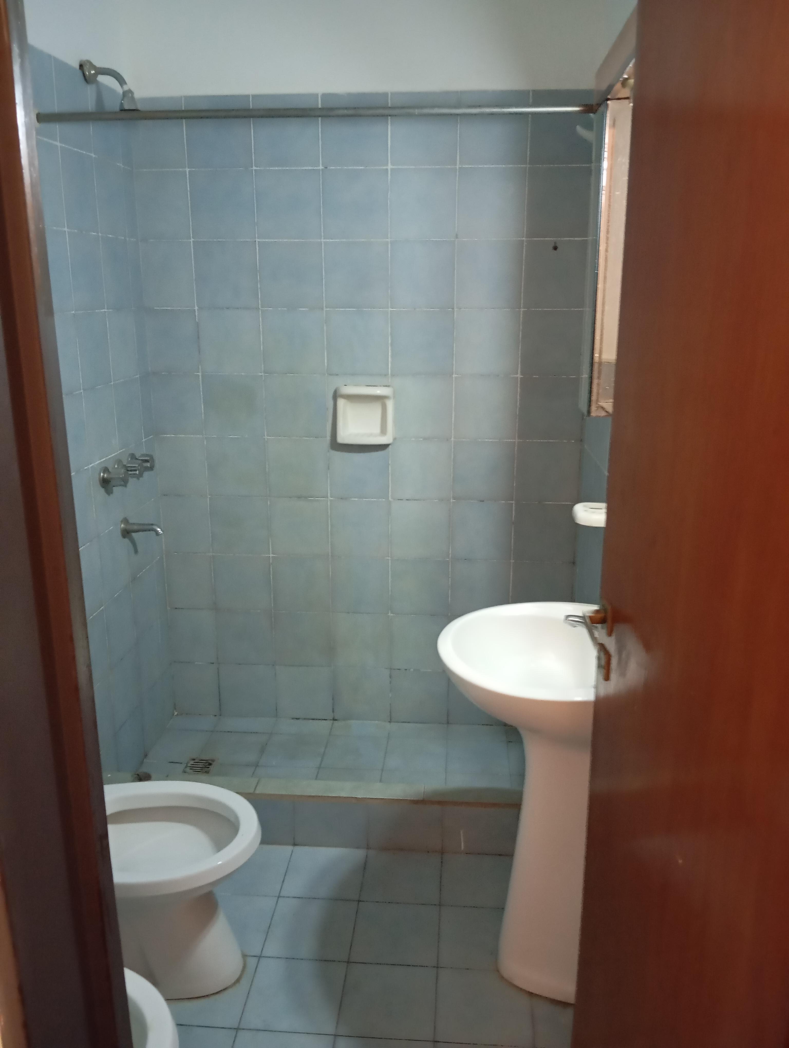 Alq. Dpto c2 dorm y patio.B Nueva Córdoba.