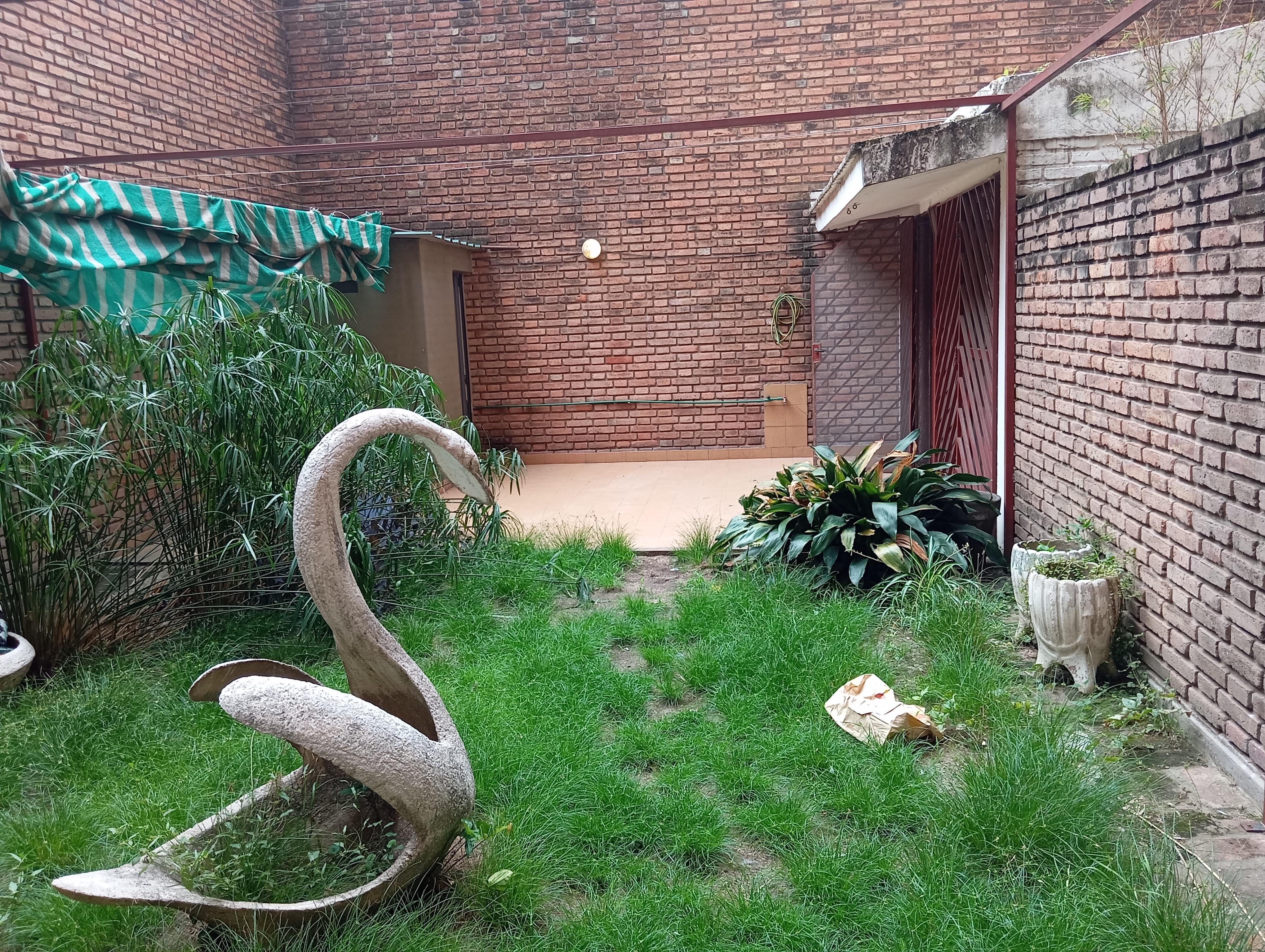 Alq. Dpto c2 dorm y patio.B Nueva Córdoba.