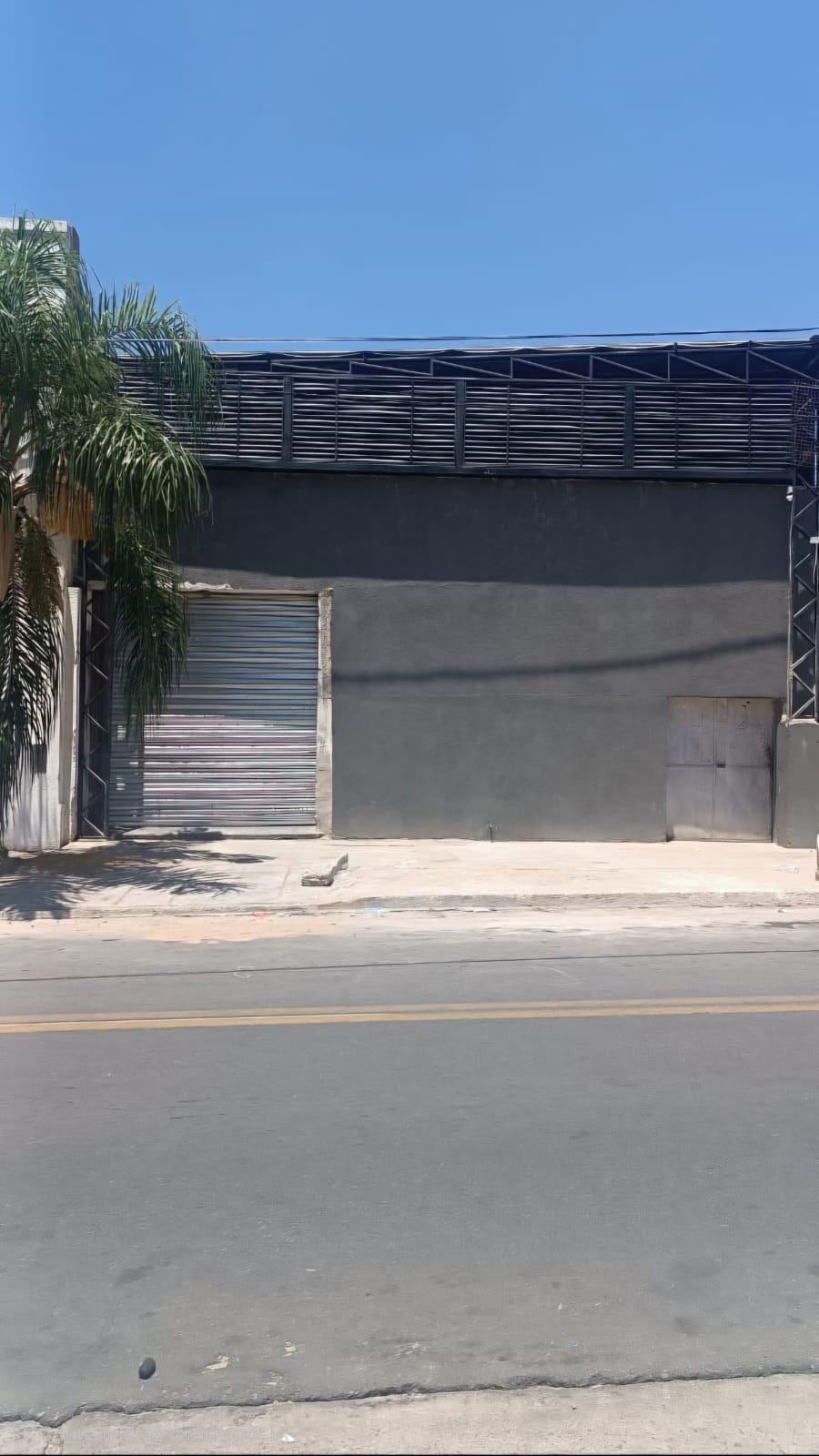 Galpon En Alquiler a Estrenar Centro. Bv Los Andes